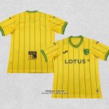 Prima Maglia Norwich City 2022-2023 Thailandia