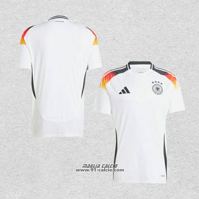 Seconda maglia Germania Europei 2021, un look tutto nero