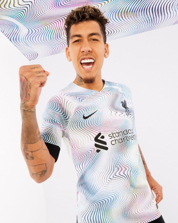 Camisa-reserva-do-Liverpool-2022-2023-Nike-2-585x731.jpg