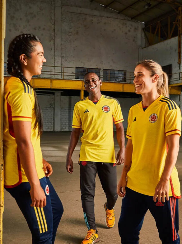 Camisa-titular-da-Colombia-2022-2023-Adidas-Home-9-585x783.jpg